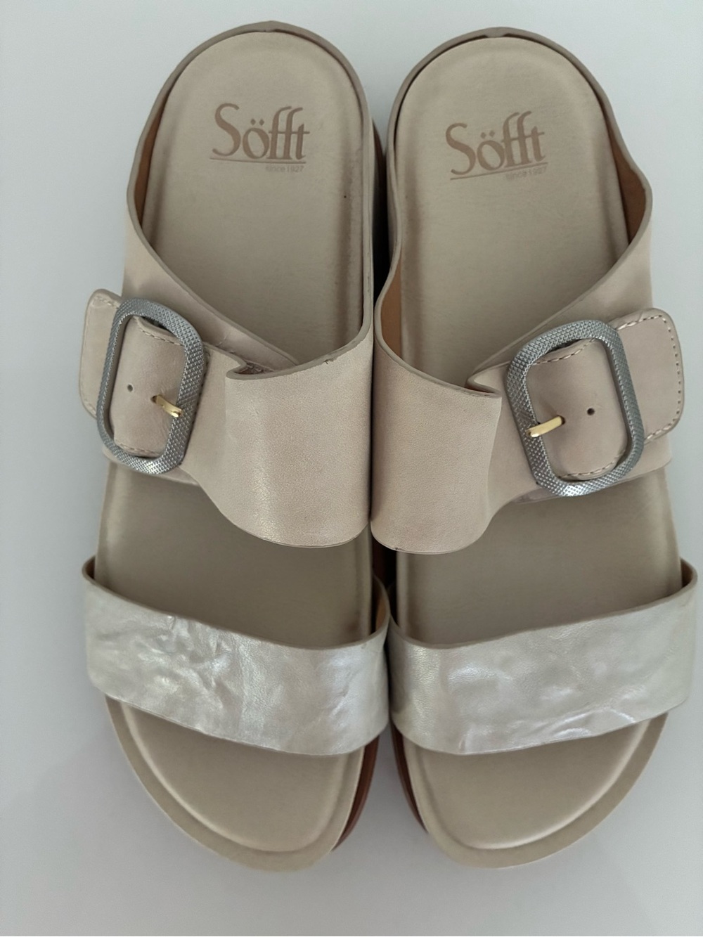 Sofft Aidah Beige Platino Leather Sandals Women's 9.5 M Buckle Comfort Slide